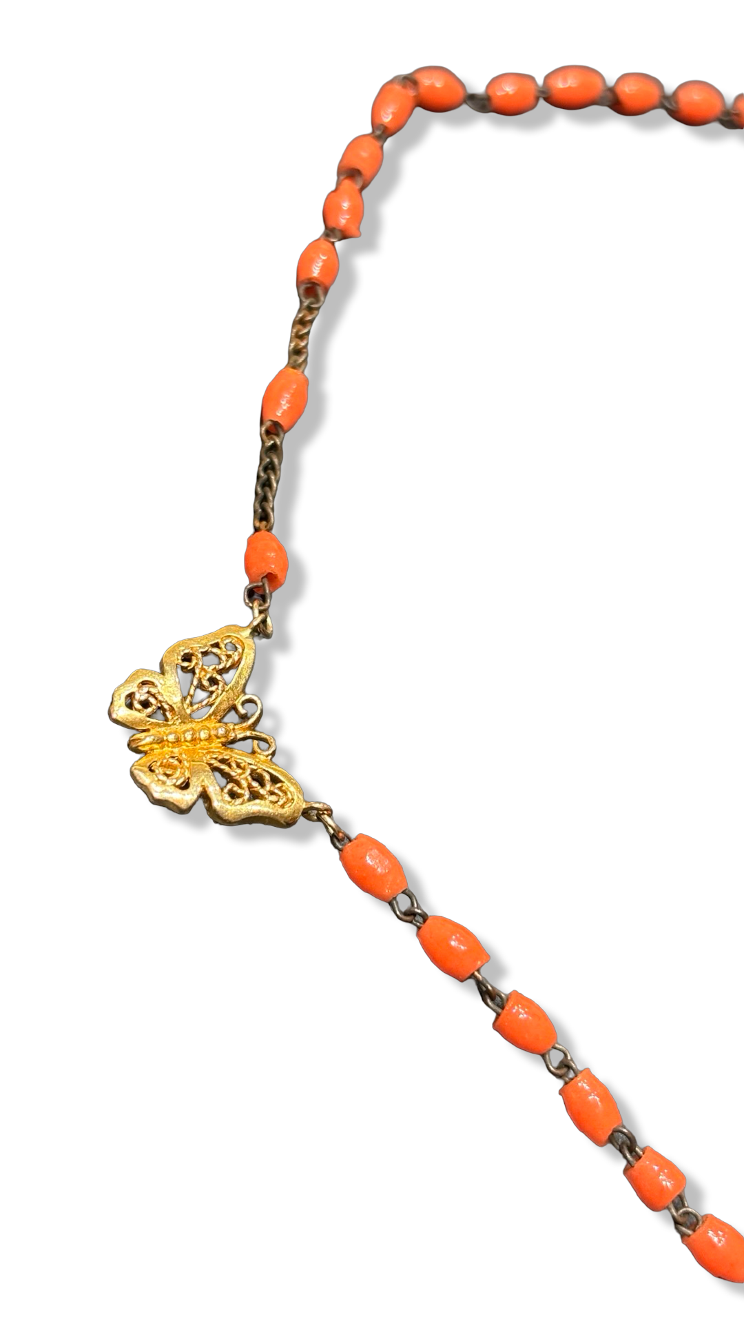 Collier chapelet orange et papillon en filigrane