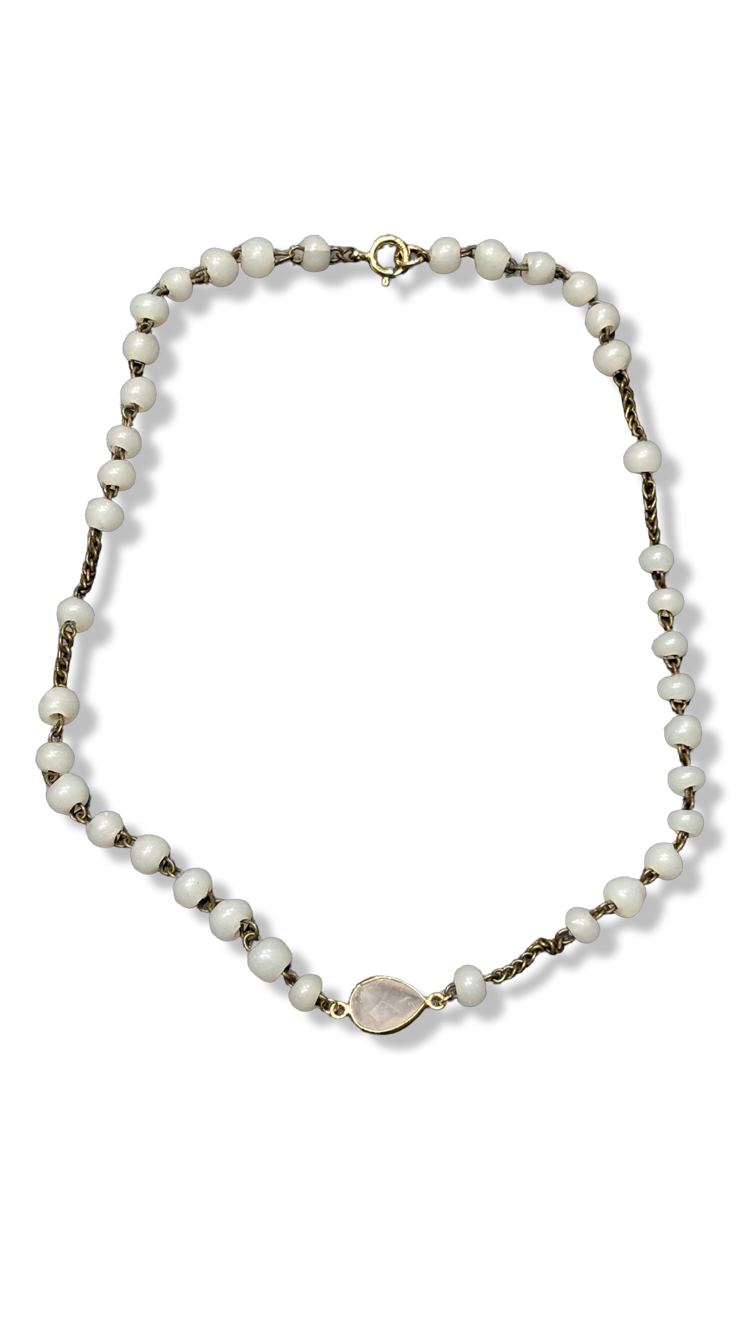 Collier chapelet blanc et goutte en quartz rose