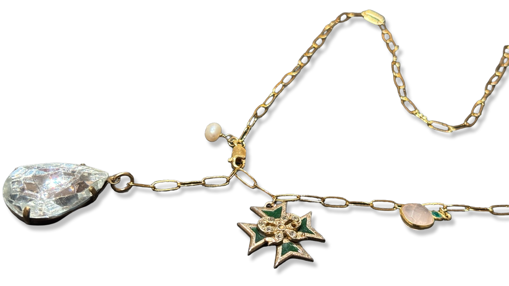 Collier lasso, large strass goutte, croix de Malte