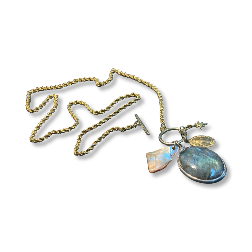 Sautoir et médaillon de Labradorite
