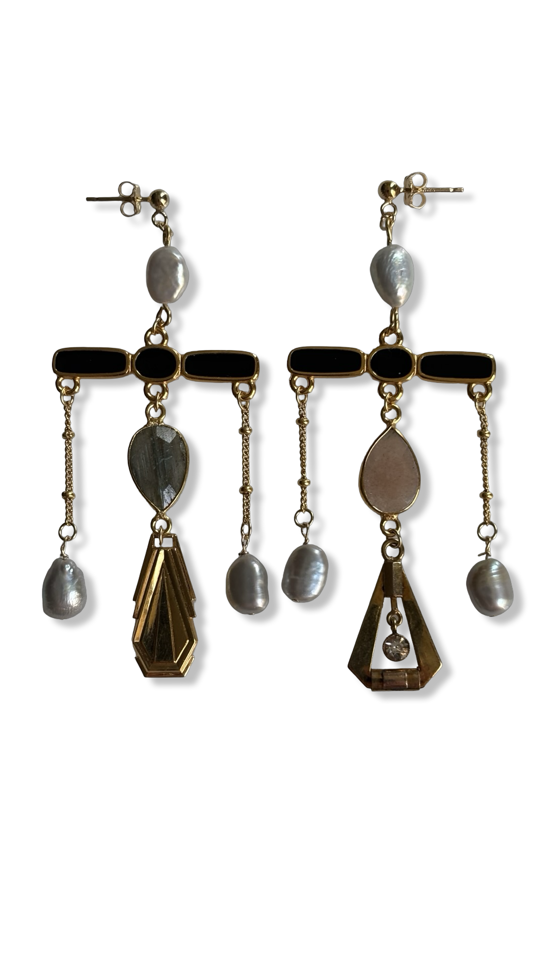 Pendants chandelier, pierres fines, perles grises et motifs Art Deco