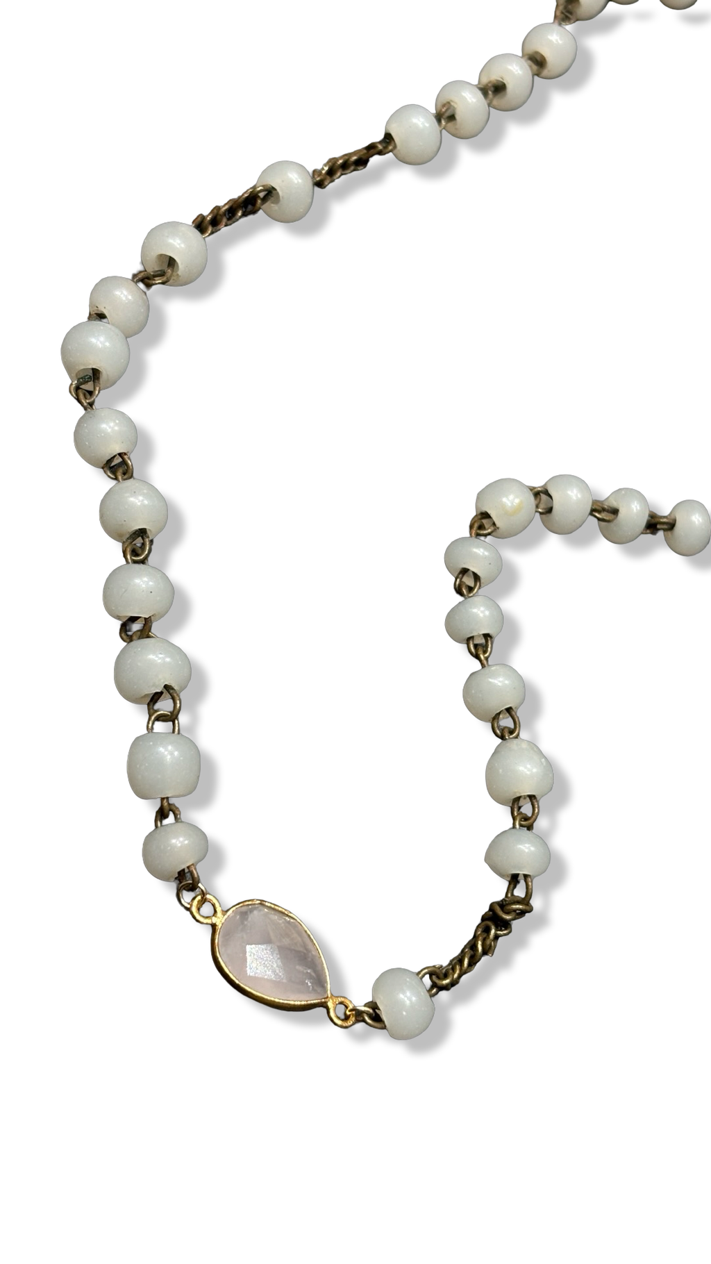 Collier chapelet blanc et goutte en quartz rose
