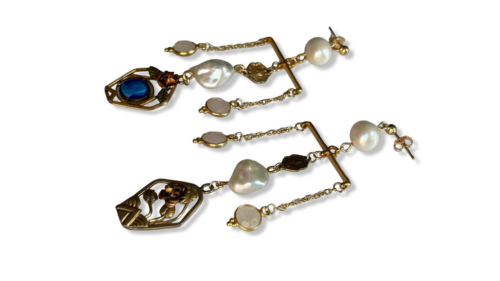 Pendants chandelier perles et médailles anciennes