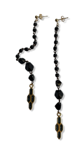 Pendants en perles noires