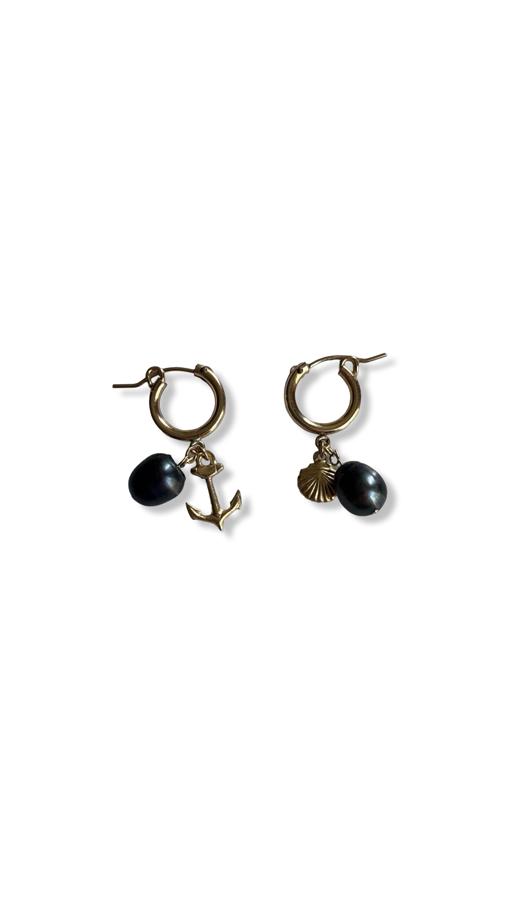 Mini créoles perles noires, ancre et coquillage
