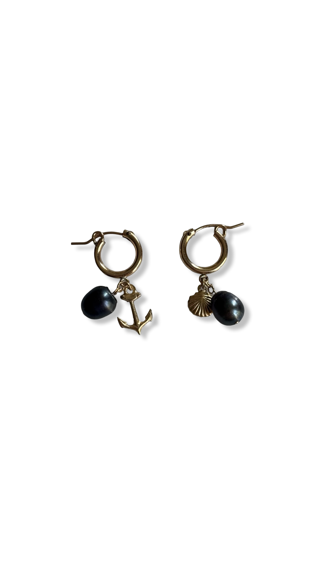 Mini créoles perles noires, ancre et coquillage
