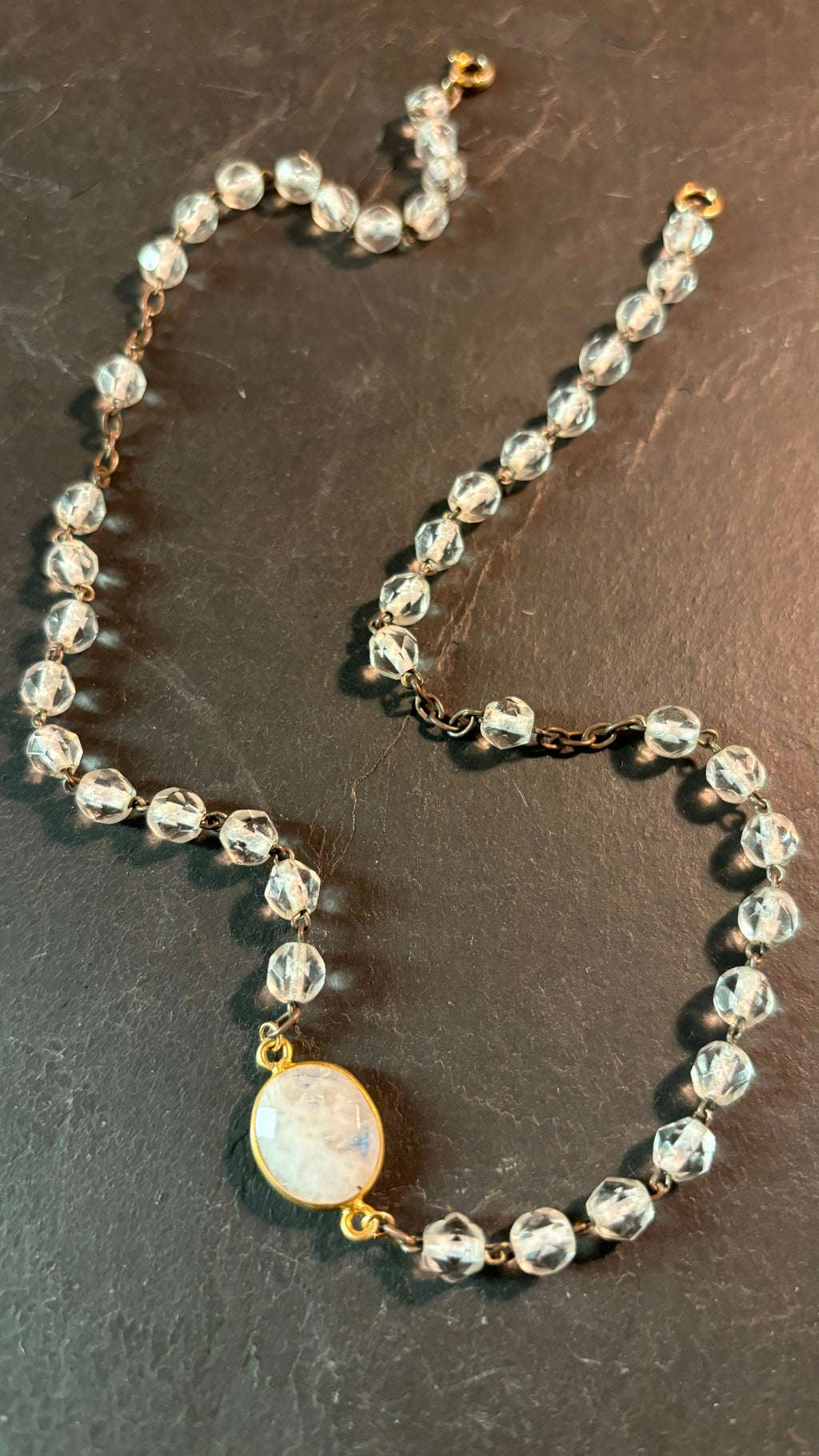 Collier chapelet ancien et Pierre de Lune - blissparis