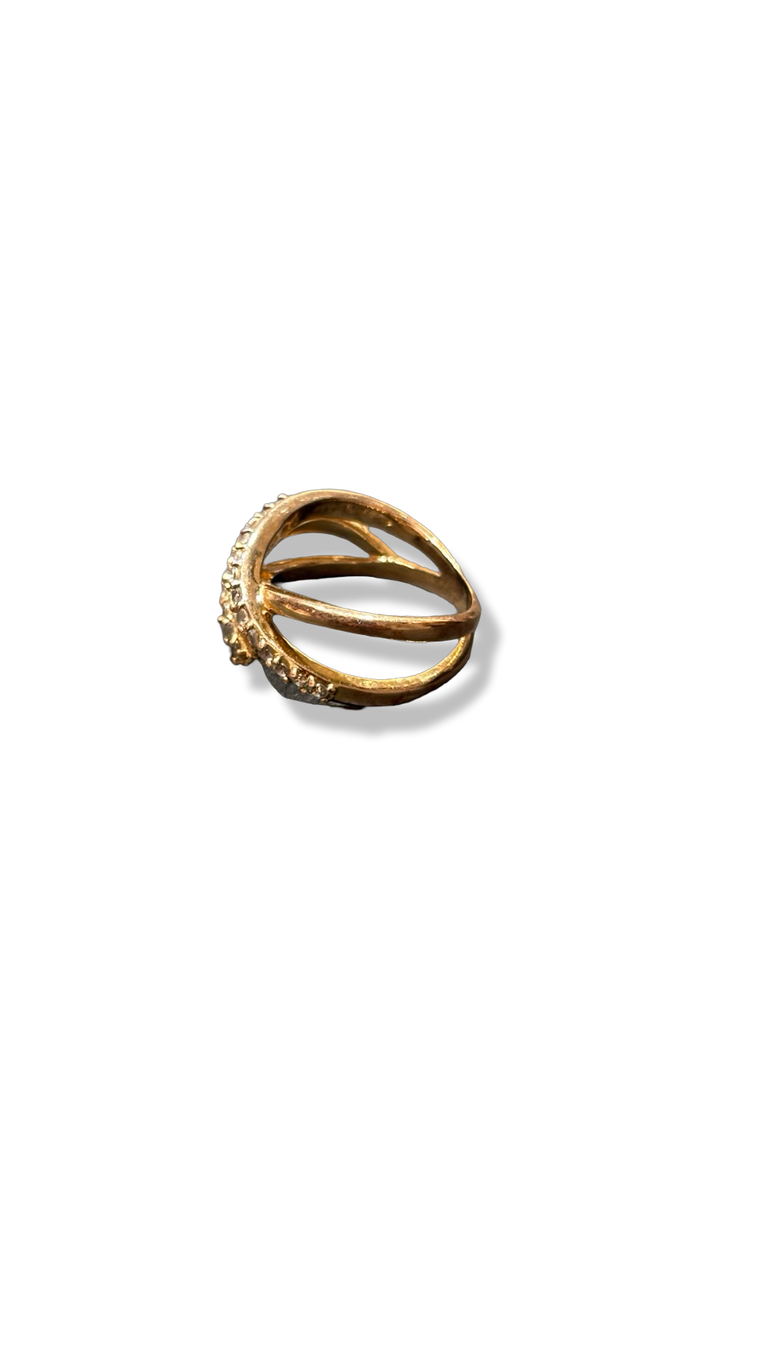 Bague ruban serti