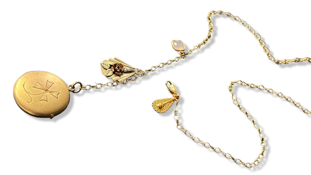 Collier lasso, médaillon a secret et pendentif Art Deco