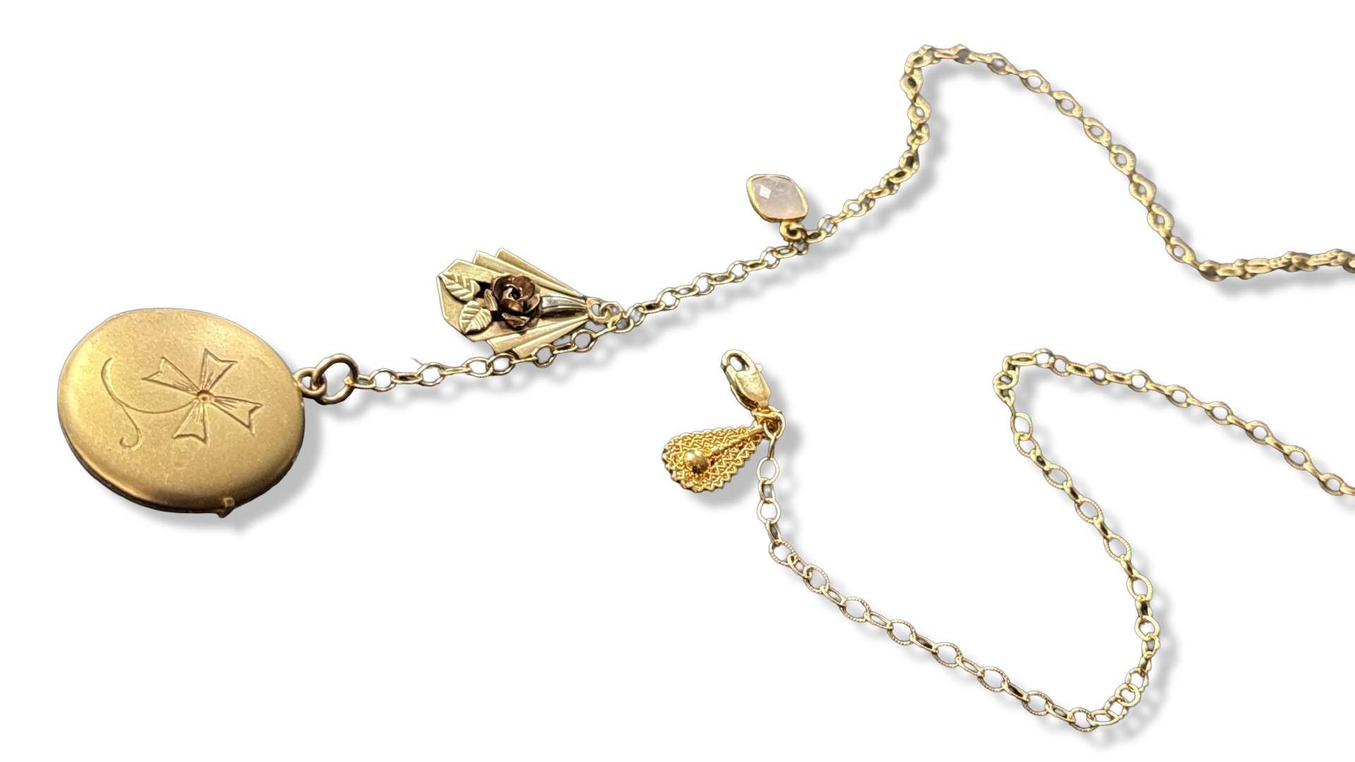 Collier lasso, médaillon a secret et pendentif Art Deco