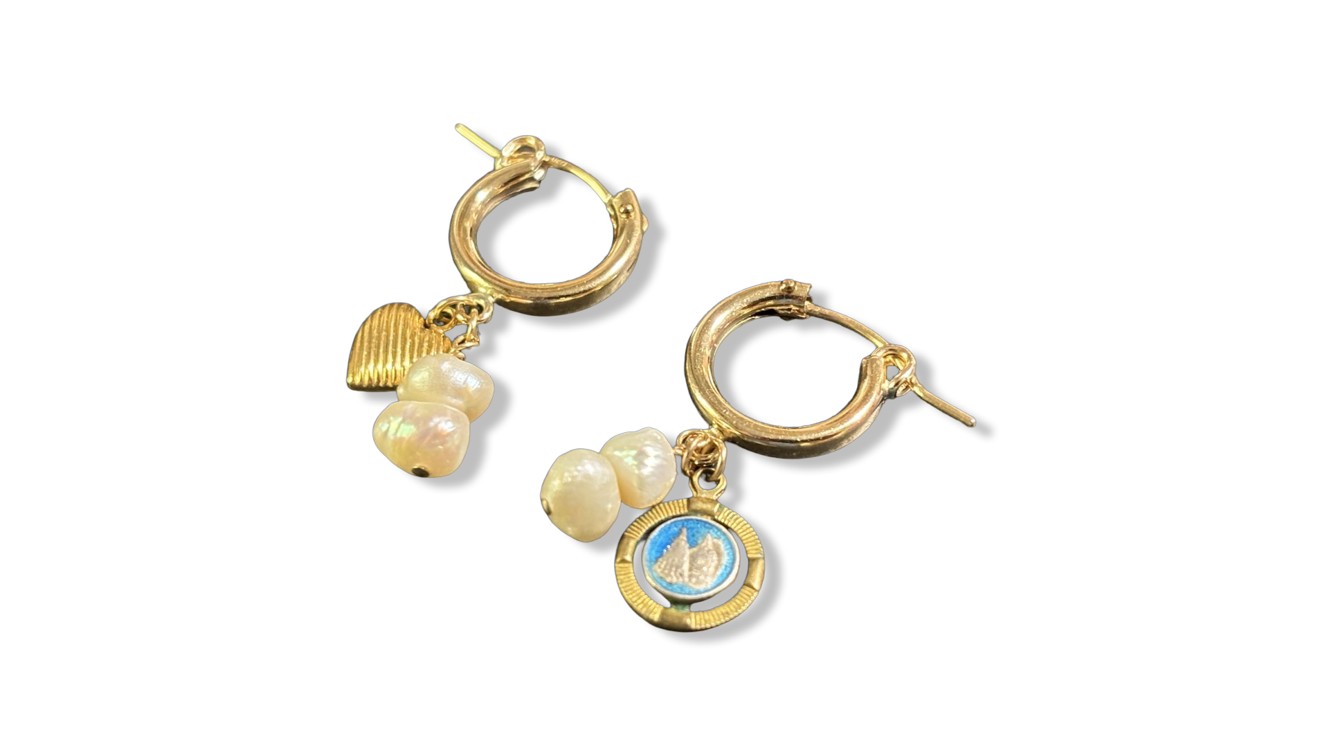 Mini créoles goldfilled, médailles et perles
