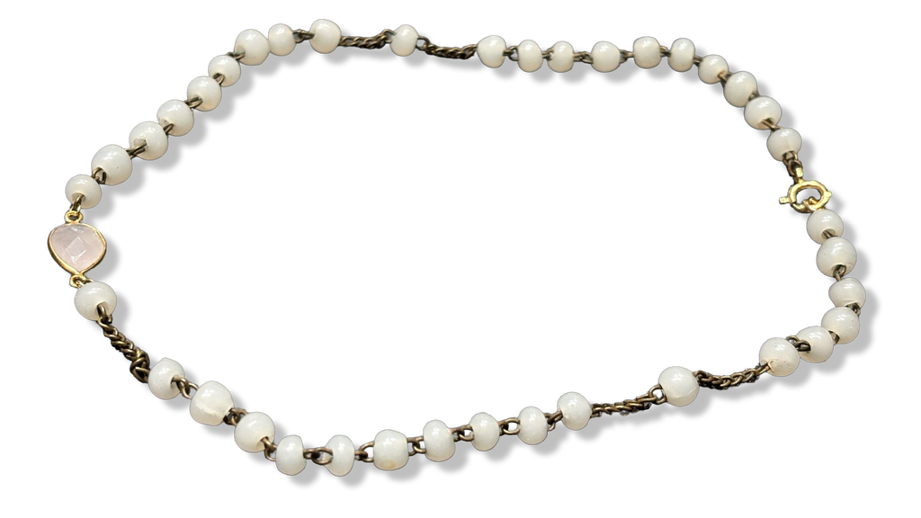 Collier chapelet blanc et goutte en quartz rose