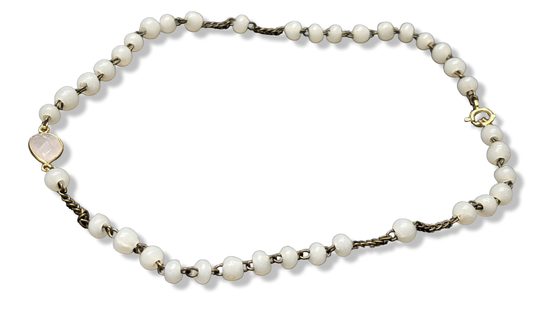 Collier chapelet blanc et goutte en quartz rose