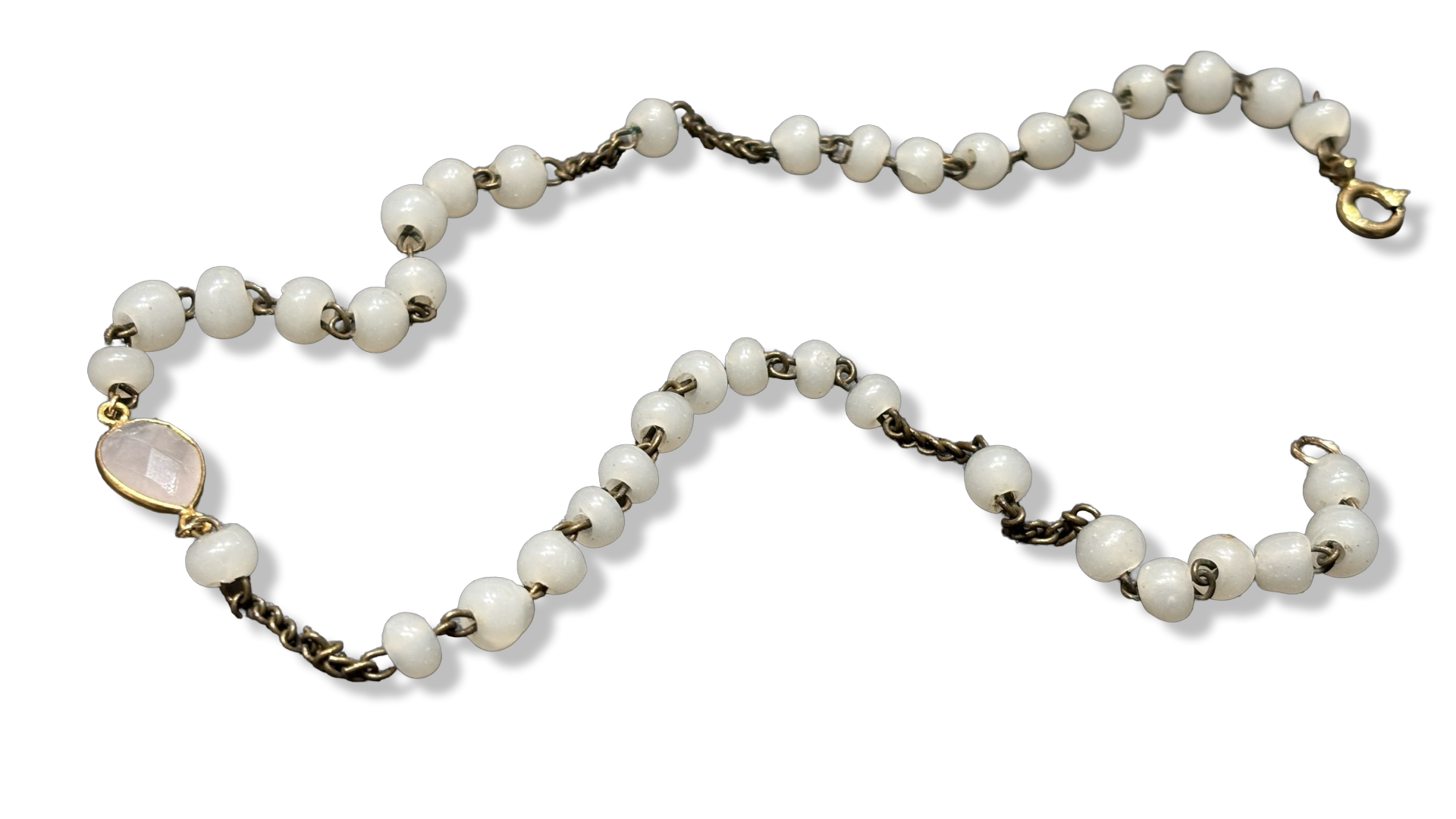 Collier chapelet blanc et goutte en quartz rose