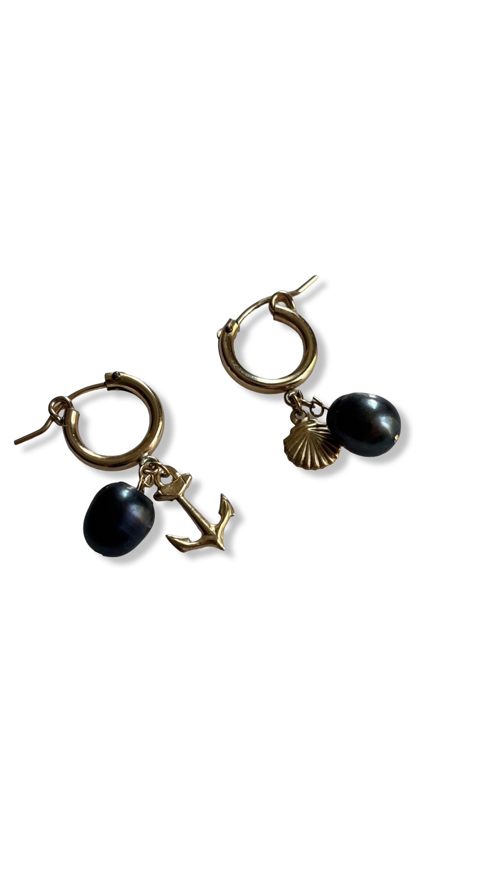 Mini créoles perles noires, ancre et coquillage