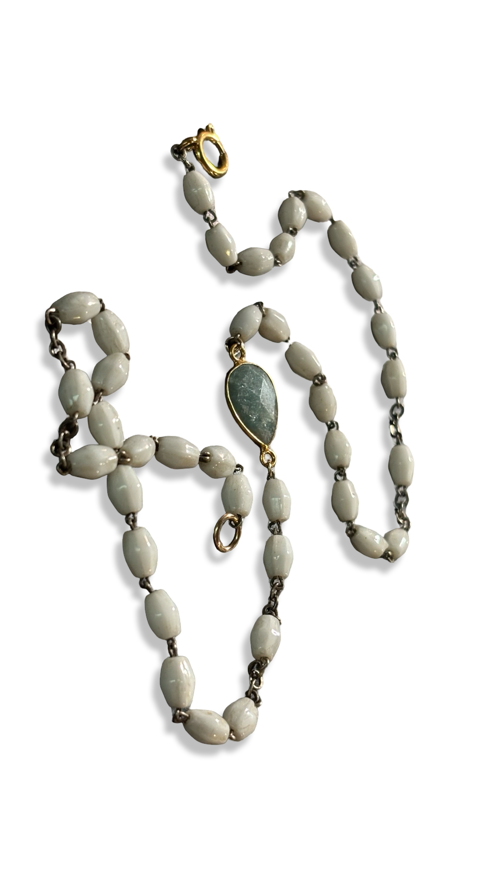 Collier chapelet blanc et goutte d’amazonite