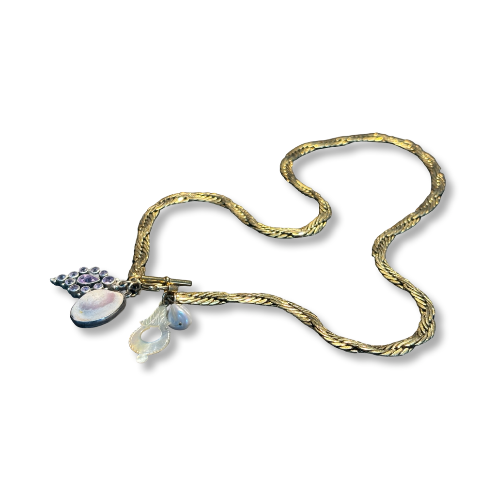 Collier chaîne ancienne , améthyste, motif de nacre et coquillage