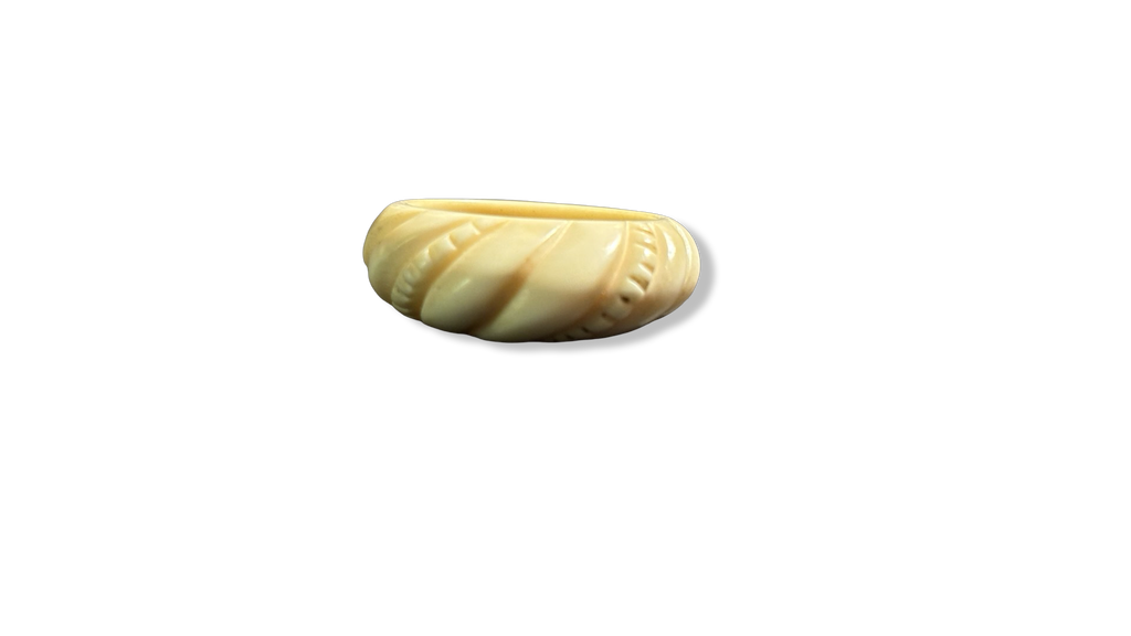 Bague en os