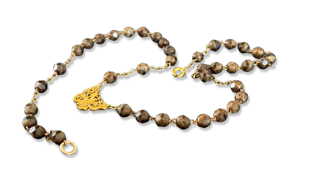Collier chapelet œil de chat et papillon
