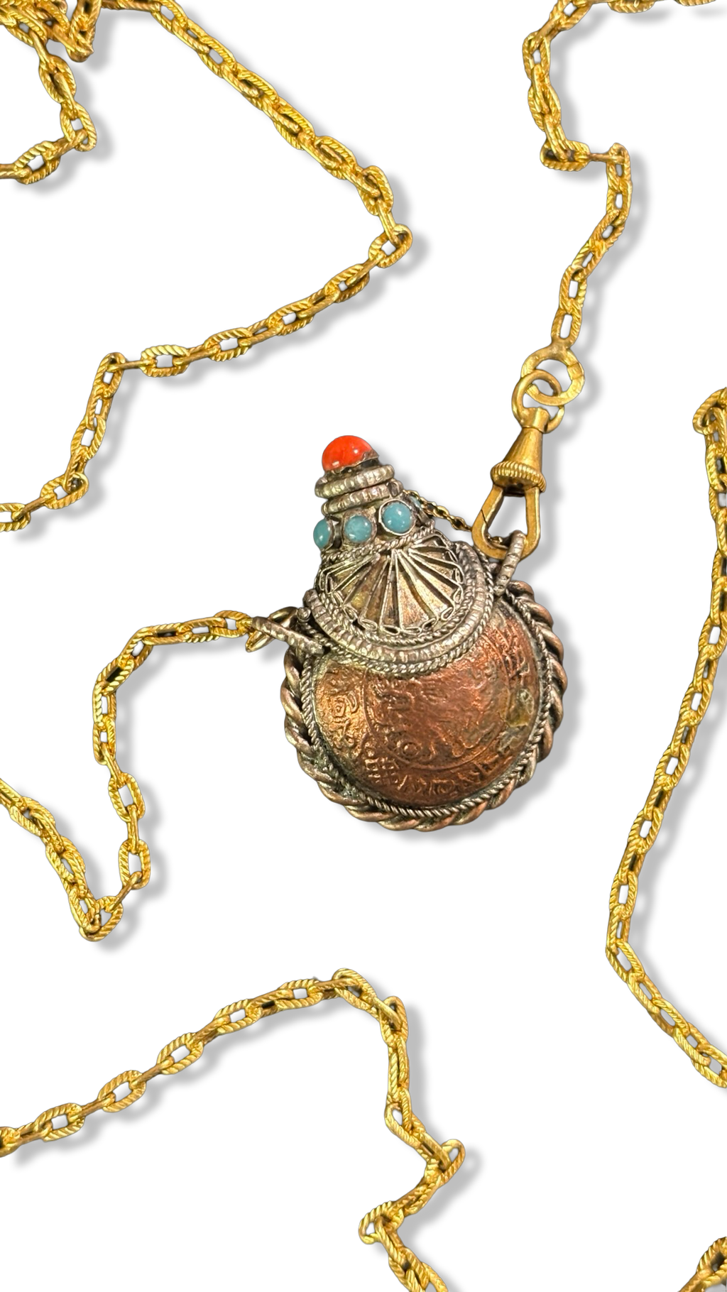 Sautoir et fiole népalaise