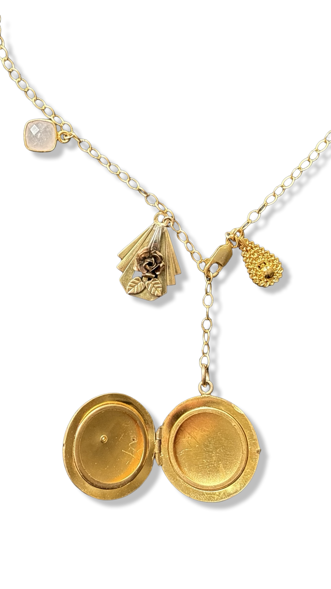 Collier lasso, médaillon a secret et pendentif Art Deco