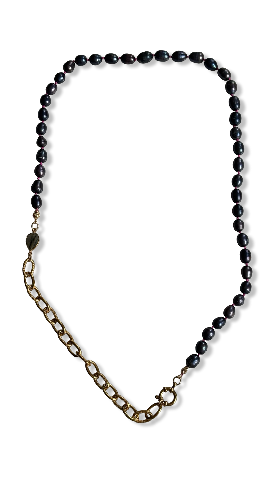 Sautoir de perles noires, labradorite et chaîne