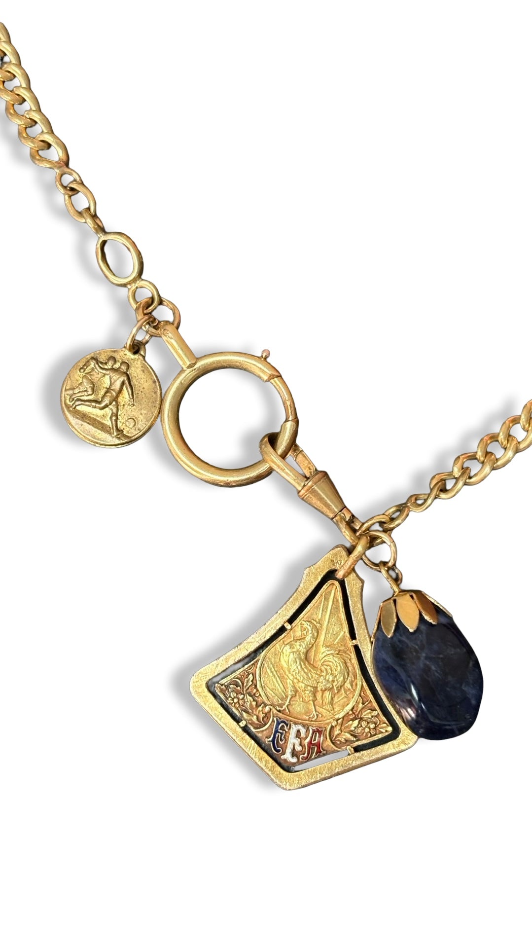 Collier médaille d’athlétisme et agate bleu