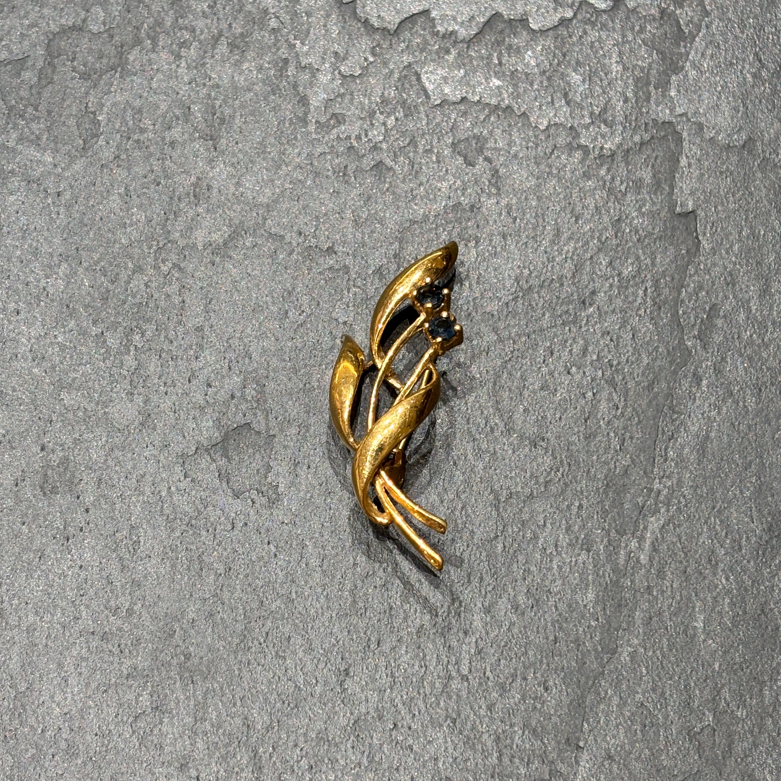 Broche année 50 plaquée or