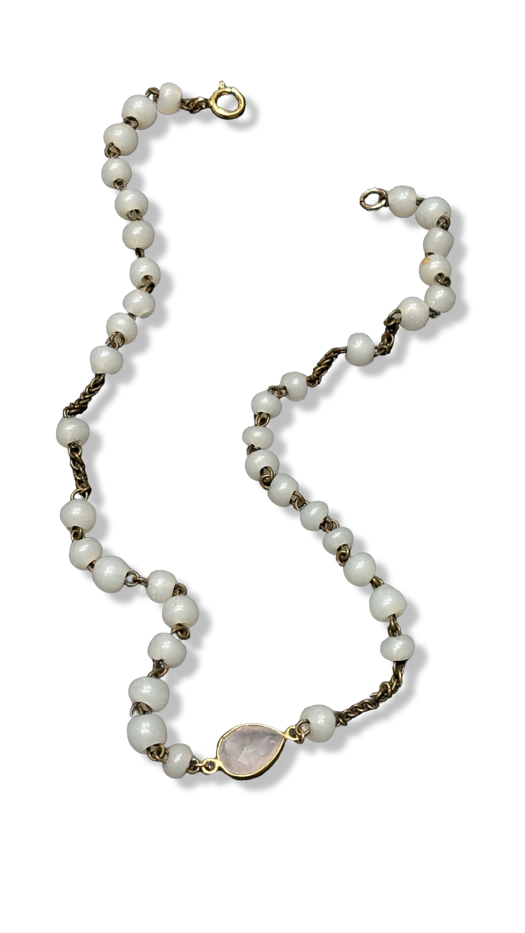 Collier chapelet blanc et goutte en quartz rose