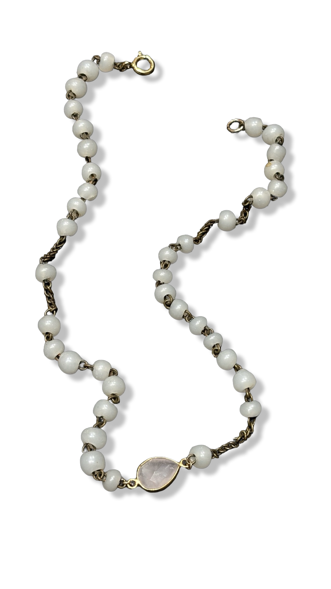 Collier chapelet blanc et goutte en quartz rose