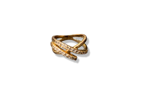Bague ruban serti