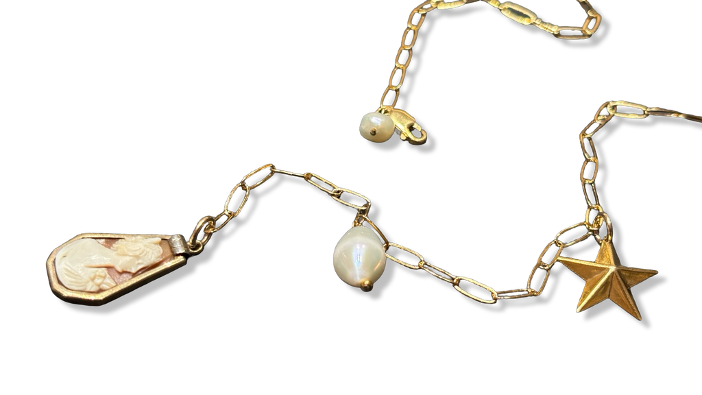 Collier lasso , Camee Art Deco et perle fantaisie