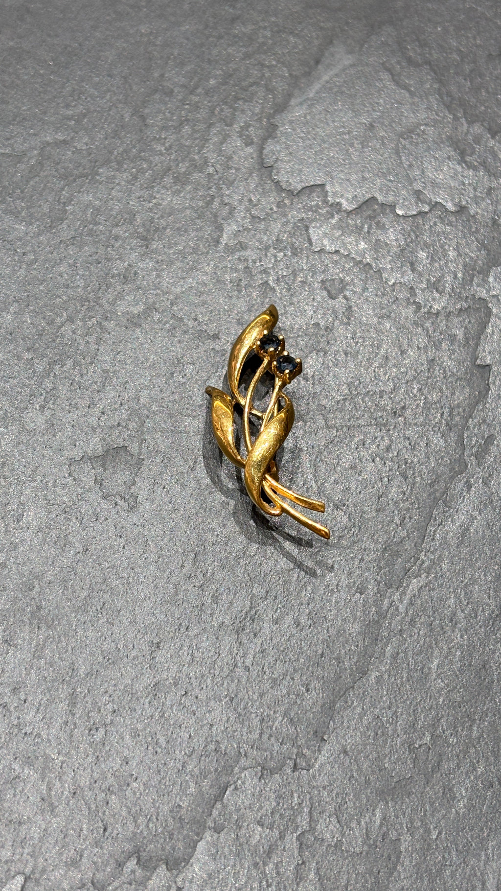 Broche année 50 plaquée or