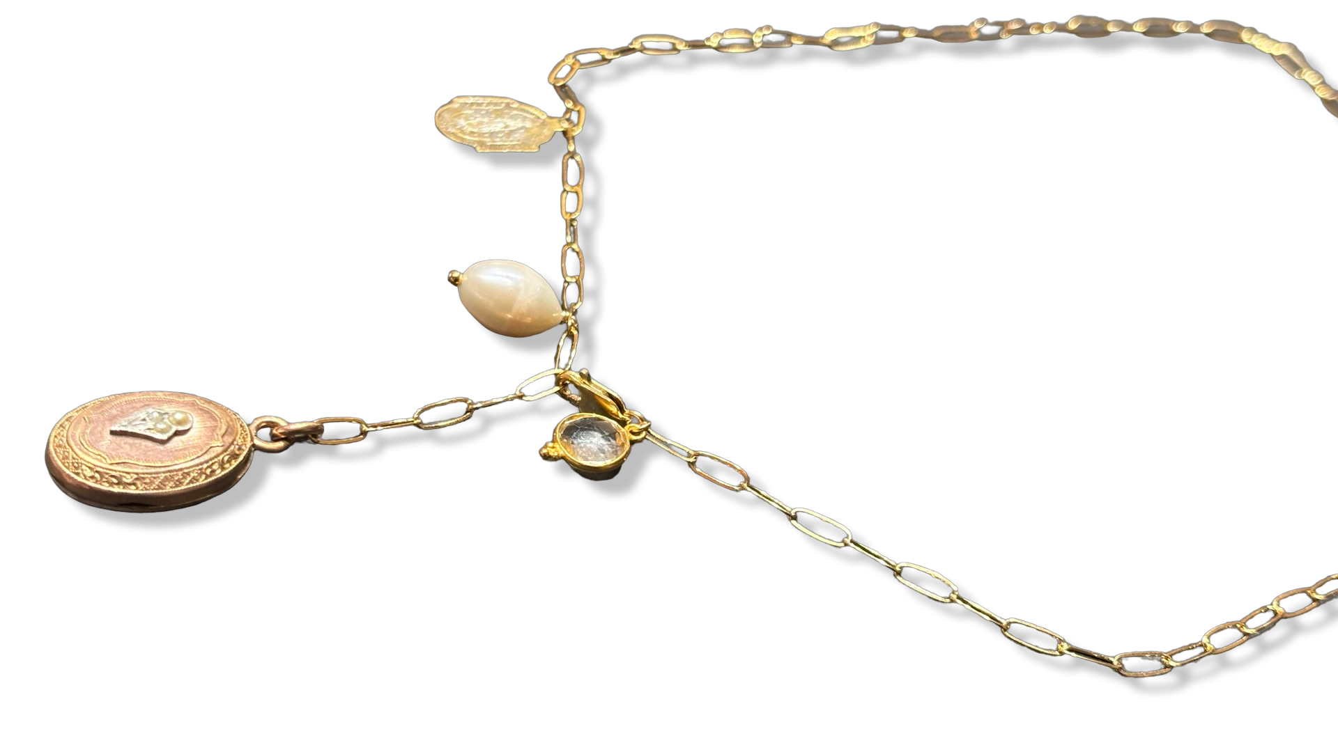 Collier lasso, médaillon à secret et perle