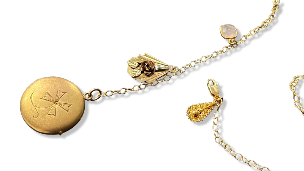 Collier lasso, médaillon a secret et pendentif Art Deco