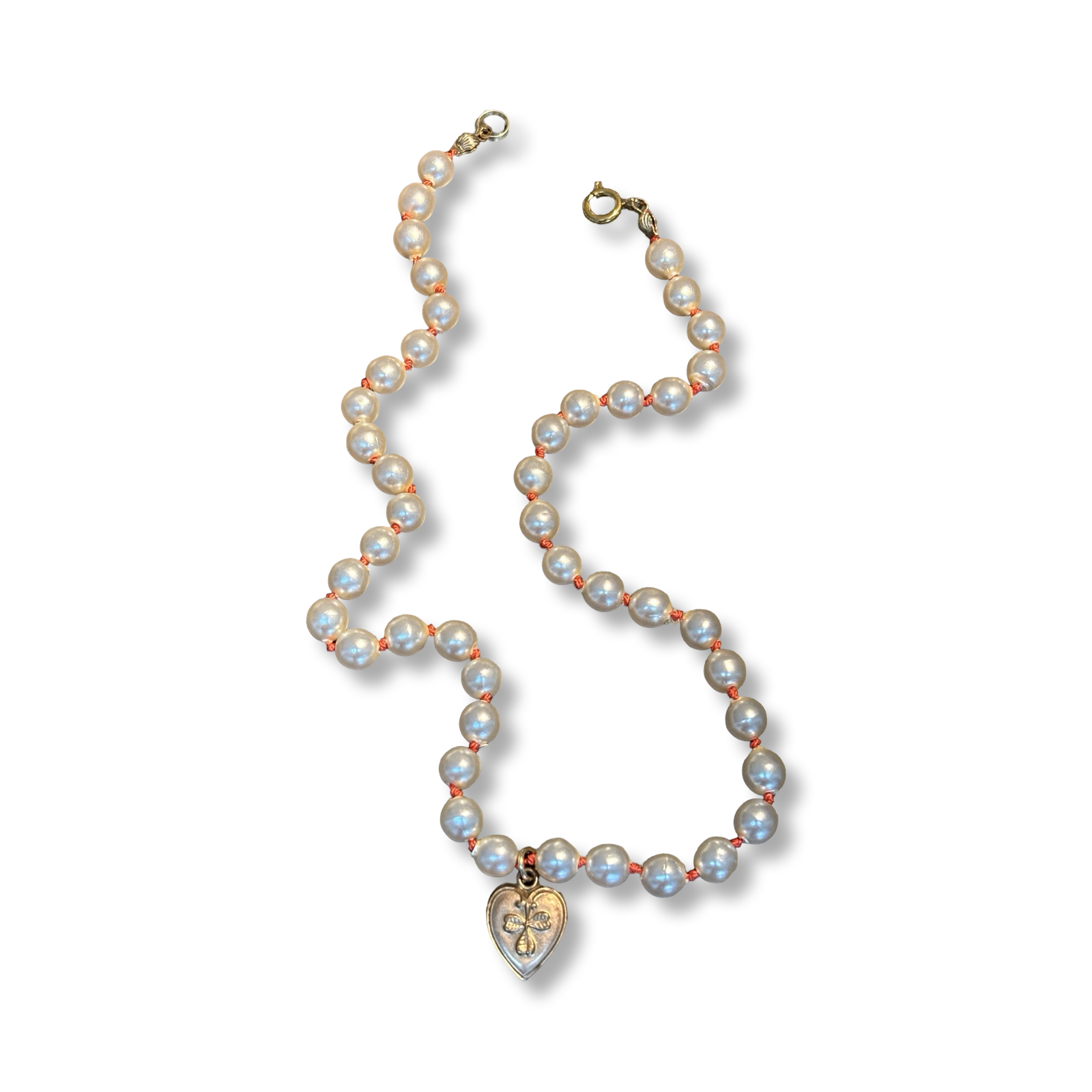 Collier de perles fantaisies anciennes et cœur ancien