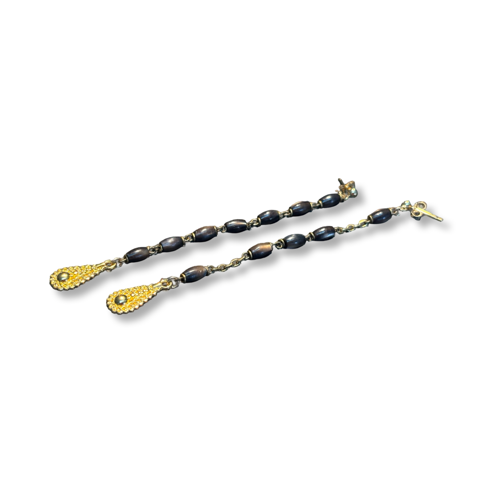 Pendants en chapelet marron et motifs en gouttes