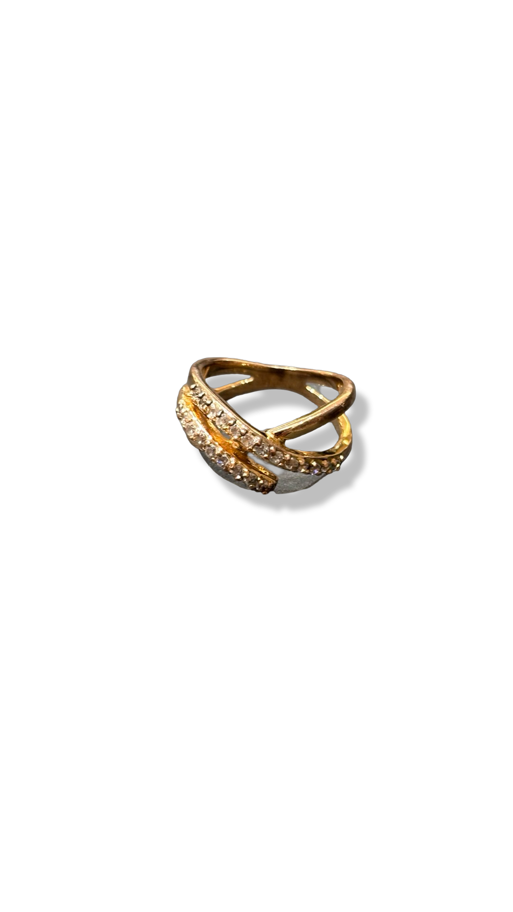 Bague ruban serti