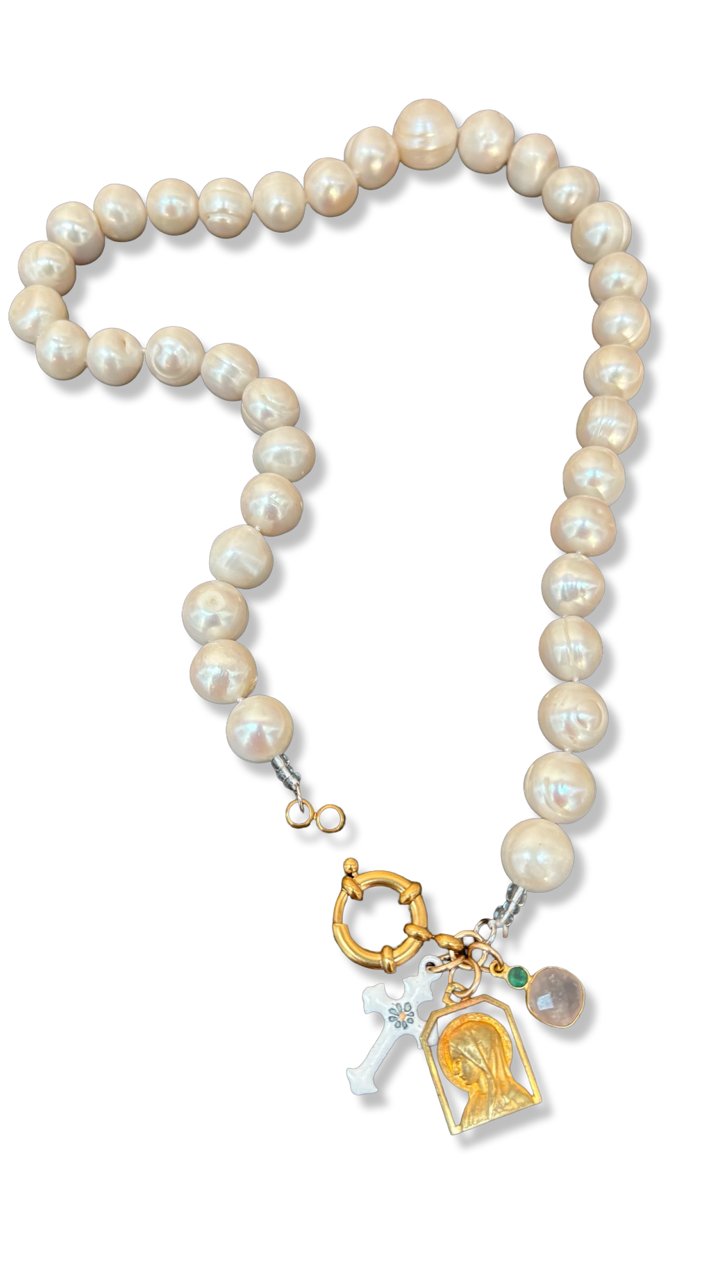 Collier de perles baroques, croix bretonne, Vierge au Voile et Quartz rose
