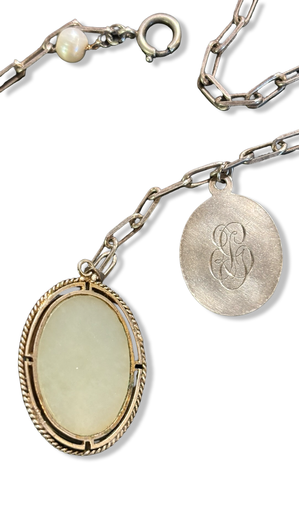 Collier lasso en argent, médaille de communion et jadéite