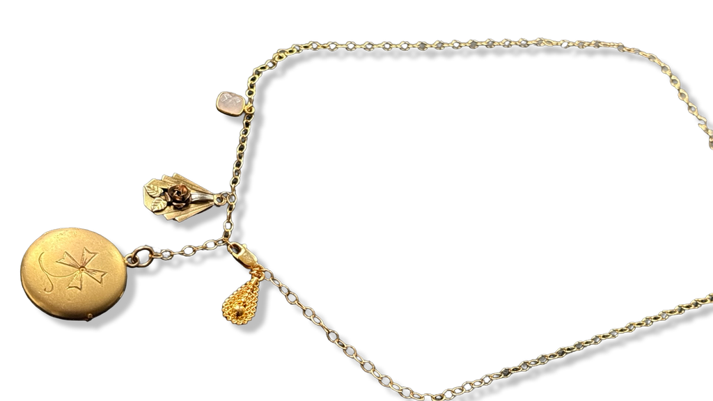 Collier lasso, médaillon a secret et pendentif Art Deco