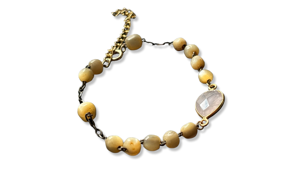 Bracelet chapelet upcyclé en nacre et Pierre de Lune