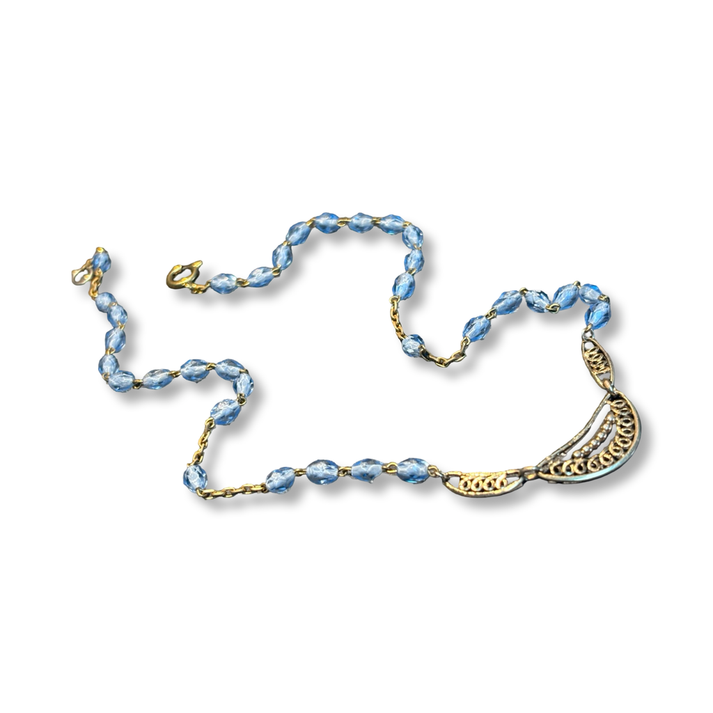 Collier chapelet bleu et motif ancien en filigrane