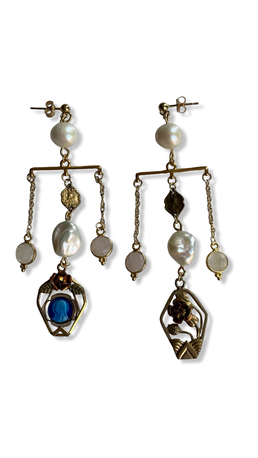 Pendants chandelier perles et médailles anciennes