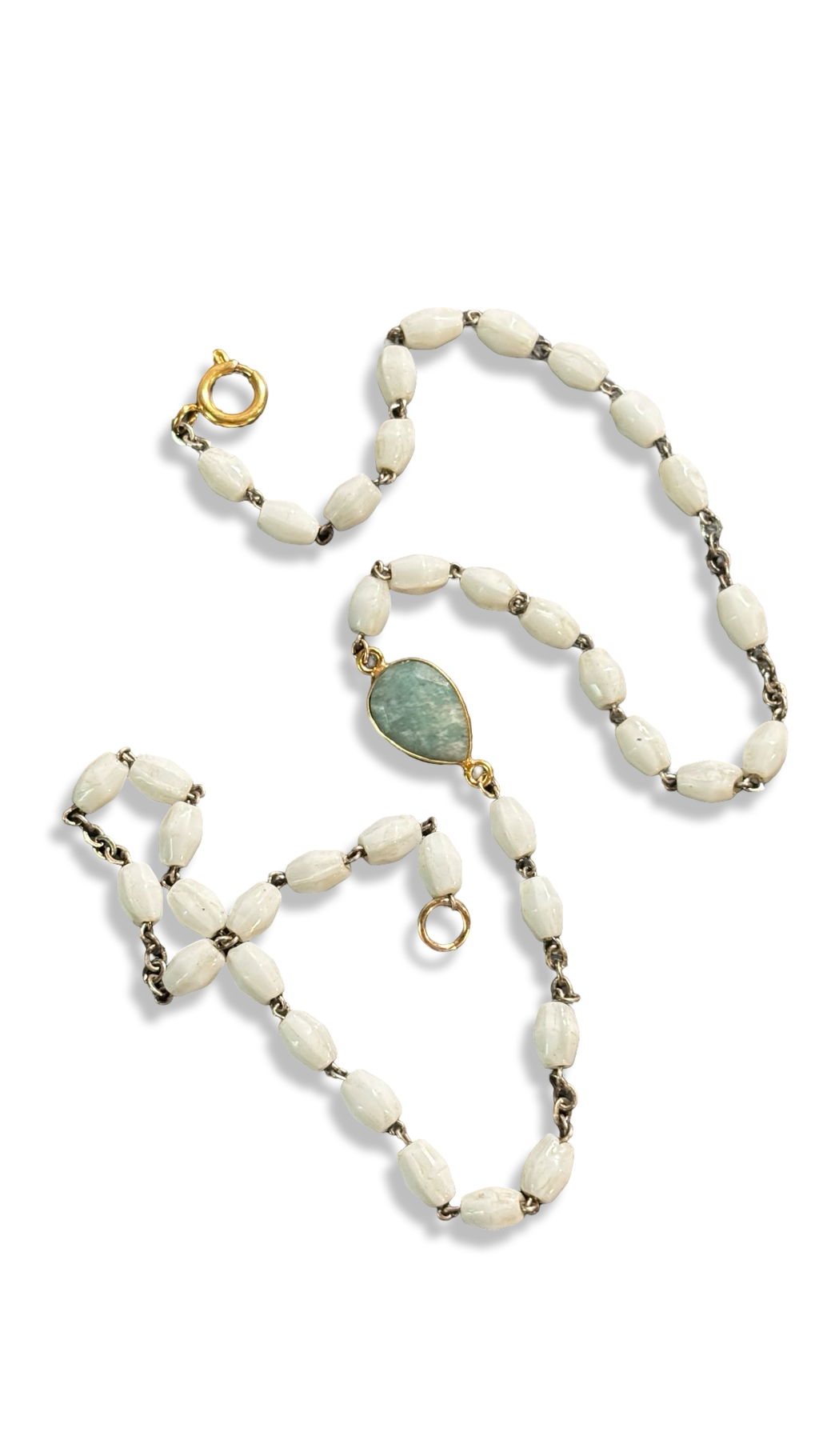 Collier chapelet blanc et goutte d’amazonite