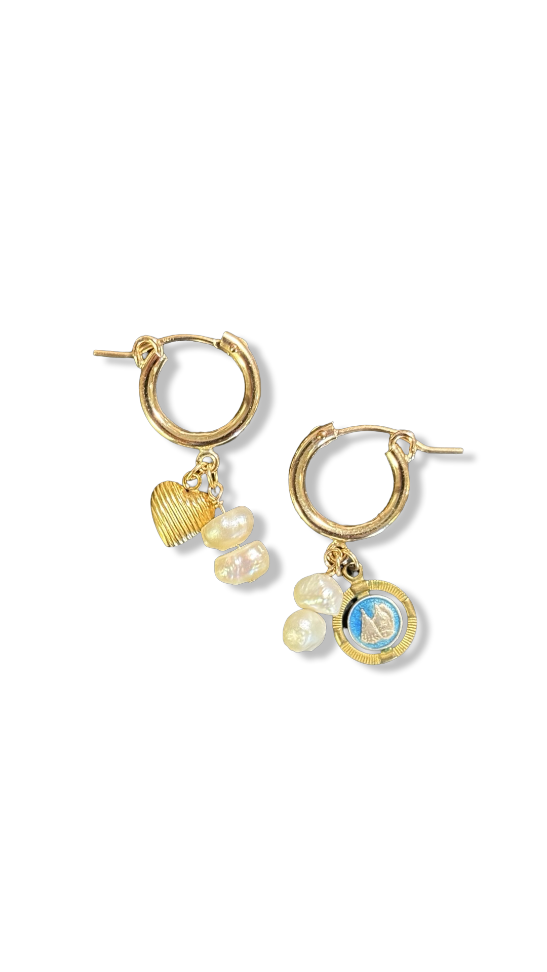 Mini créoles goldfilled, médailles et perles