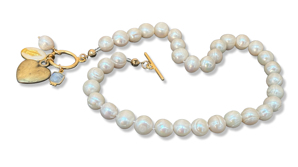 Collier de perles baroques, cœur 80s, Médaille Miraculeuse et Pierre de Lune