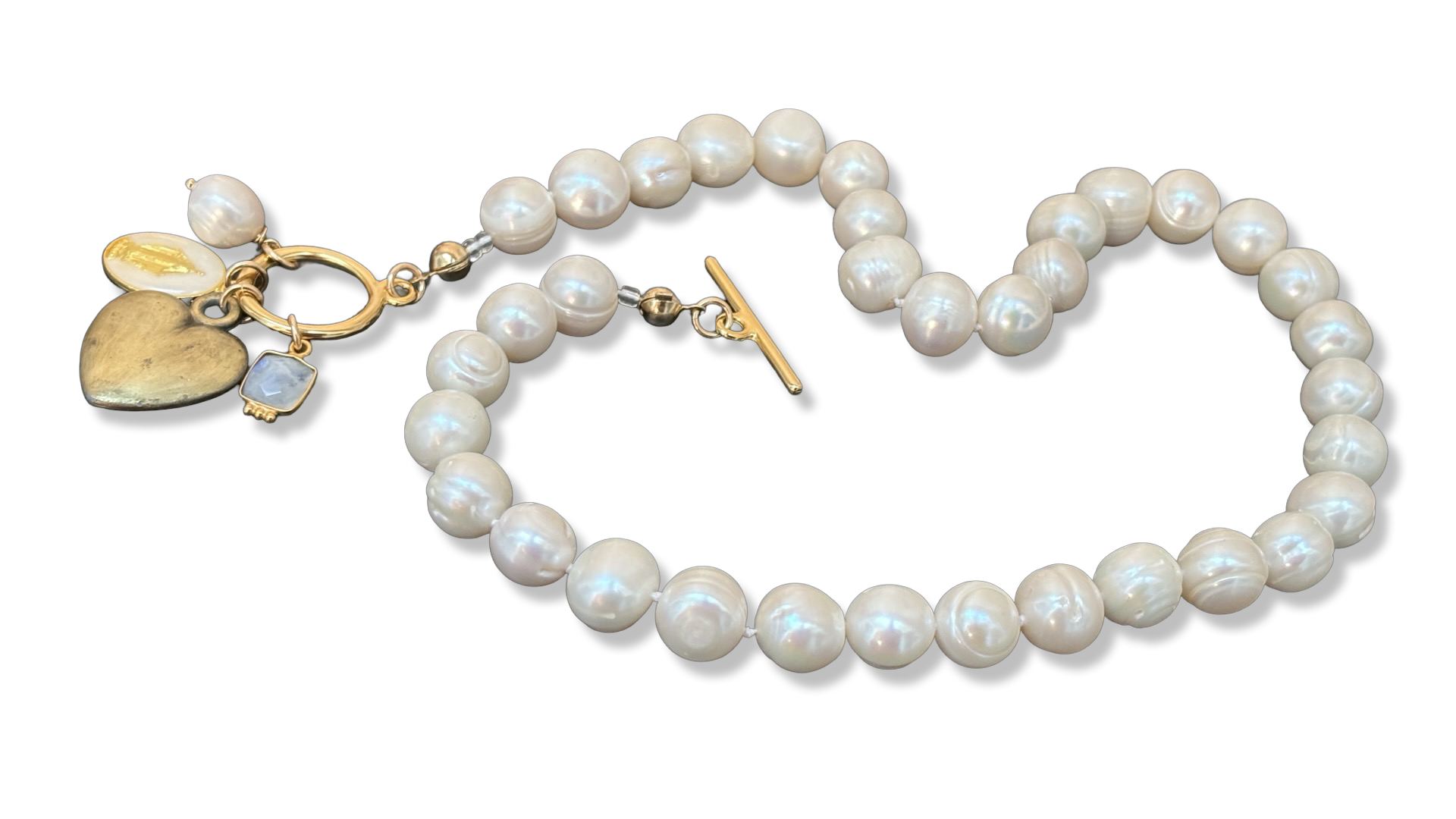 Collier de perles baroques, cœur 80s, Médaille Miraculeuse et Pierre de Lune