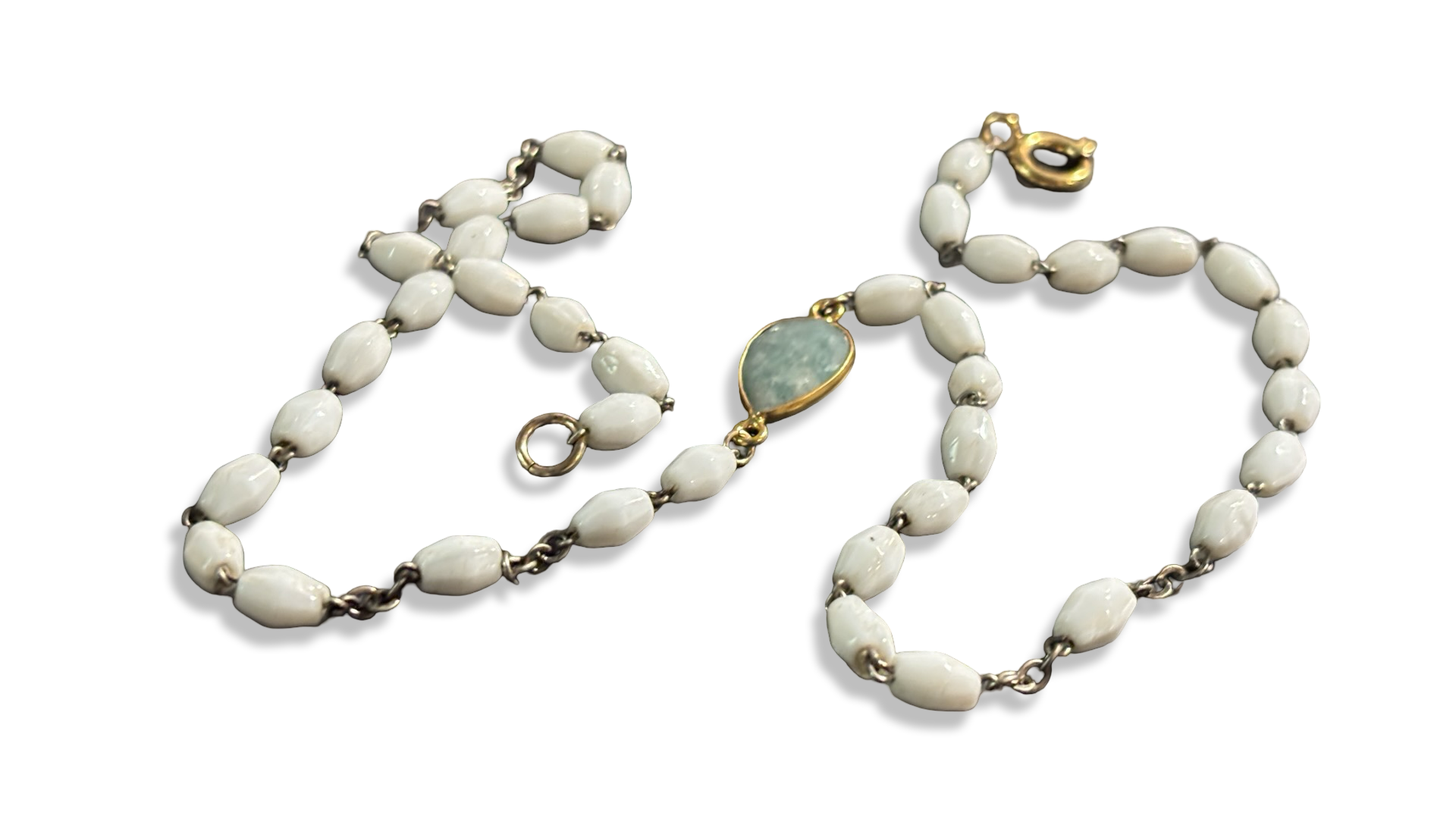 Collier chapelet blanc et goutte d’amazonite