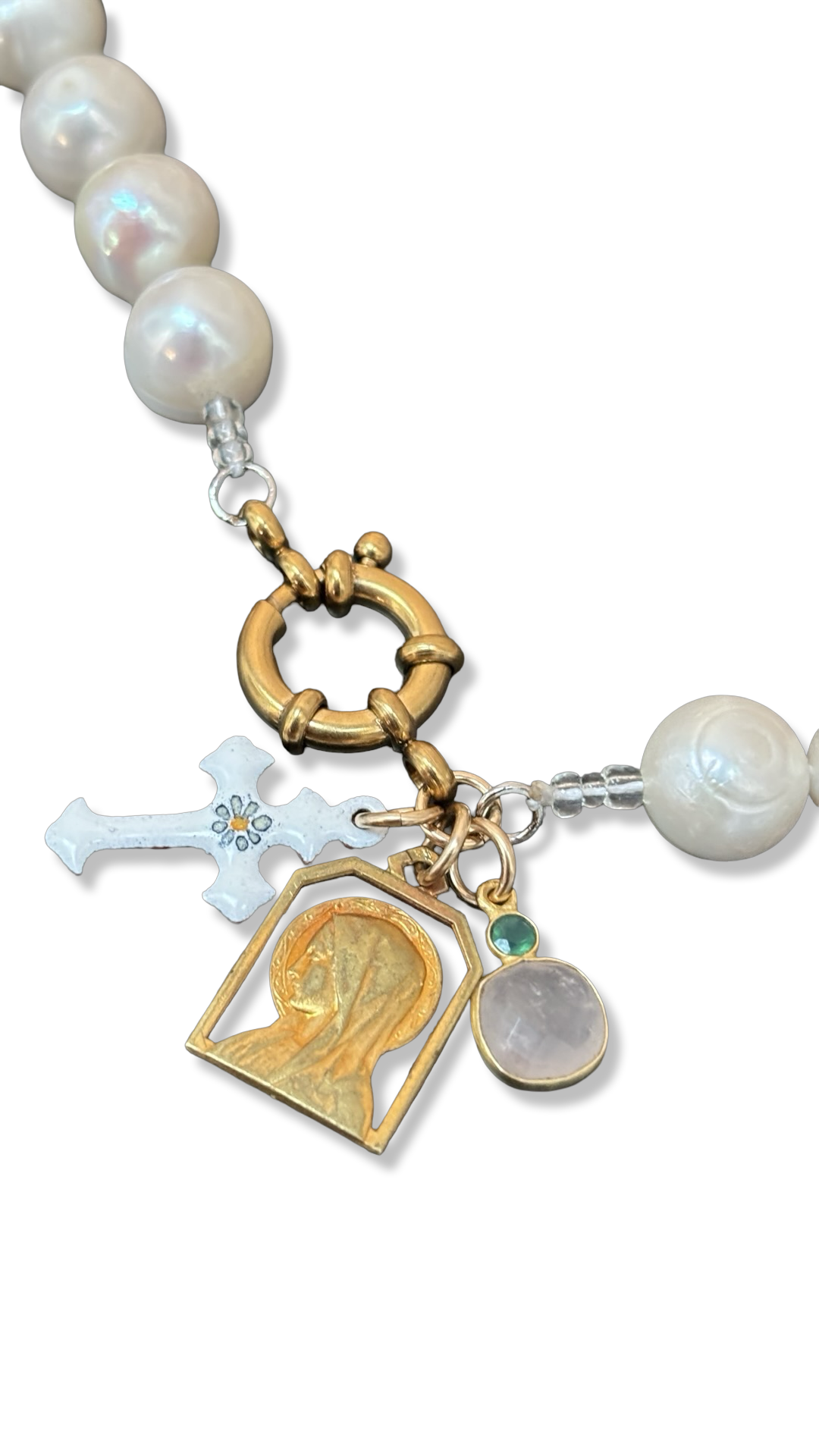Collier de perles baroques, croix bretonne, Vierge au Voile et Quartz rose